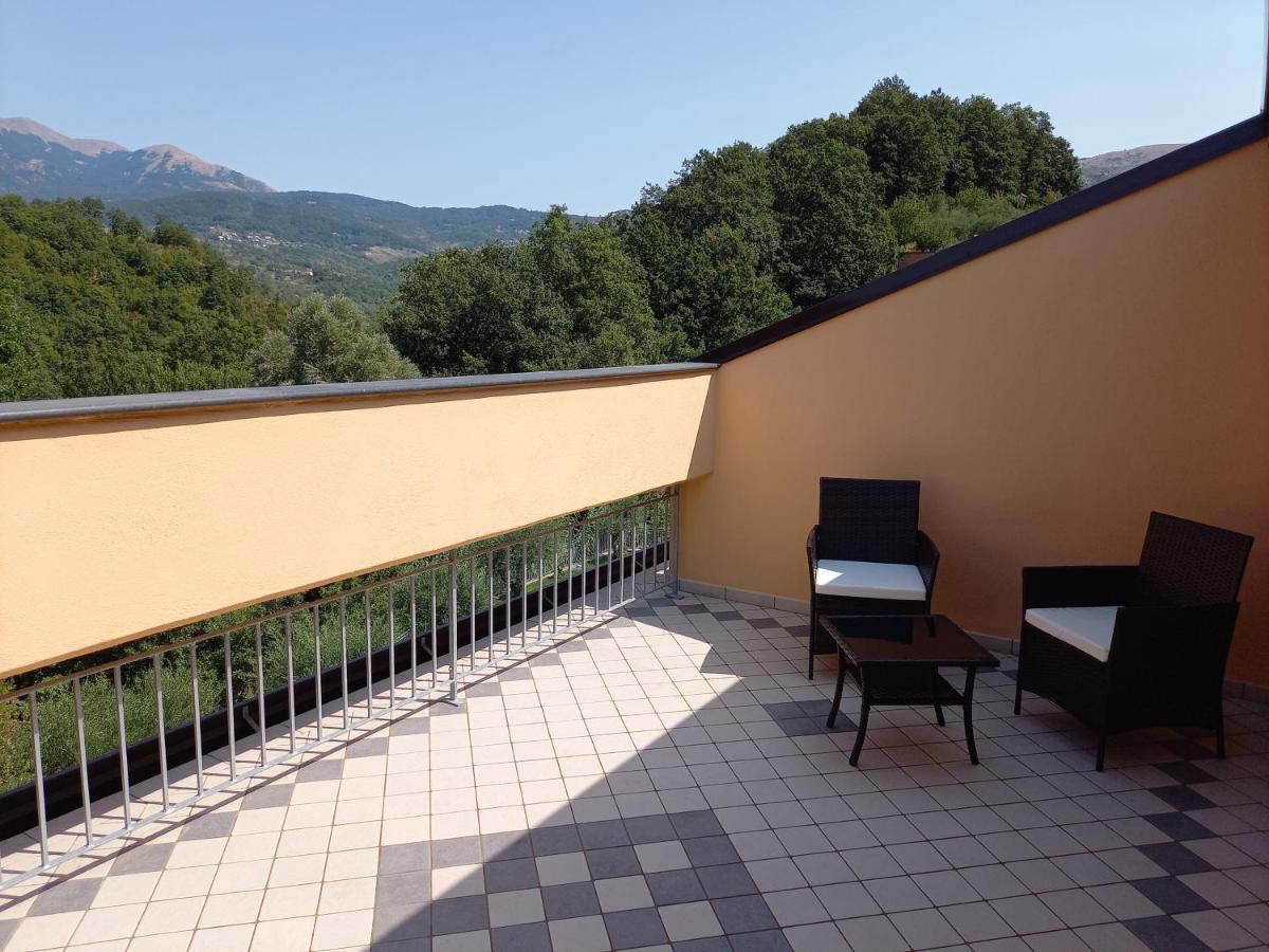 Hotel Ristorante Villa Terry 라우리아 인페리오레 외부 사진