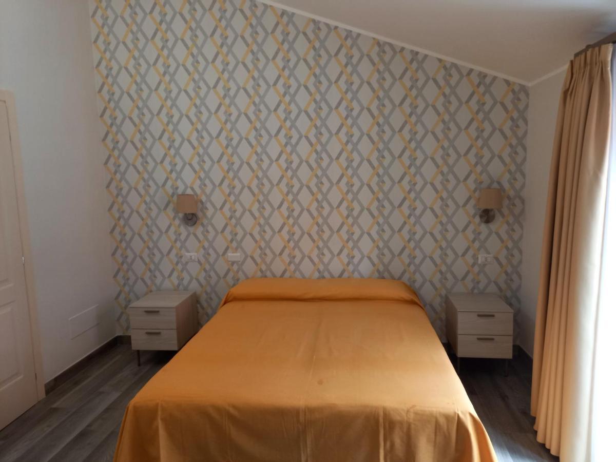 Hotel Ristorante Villa Terry 라우리아 인페리오레 외부 사진