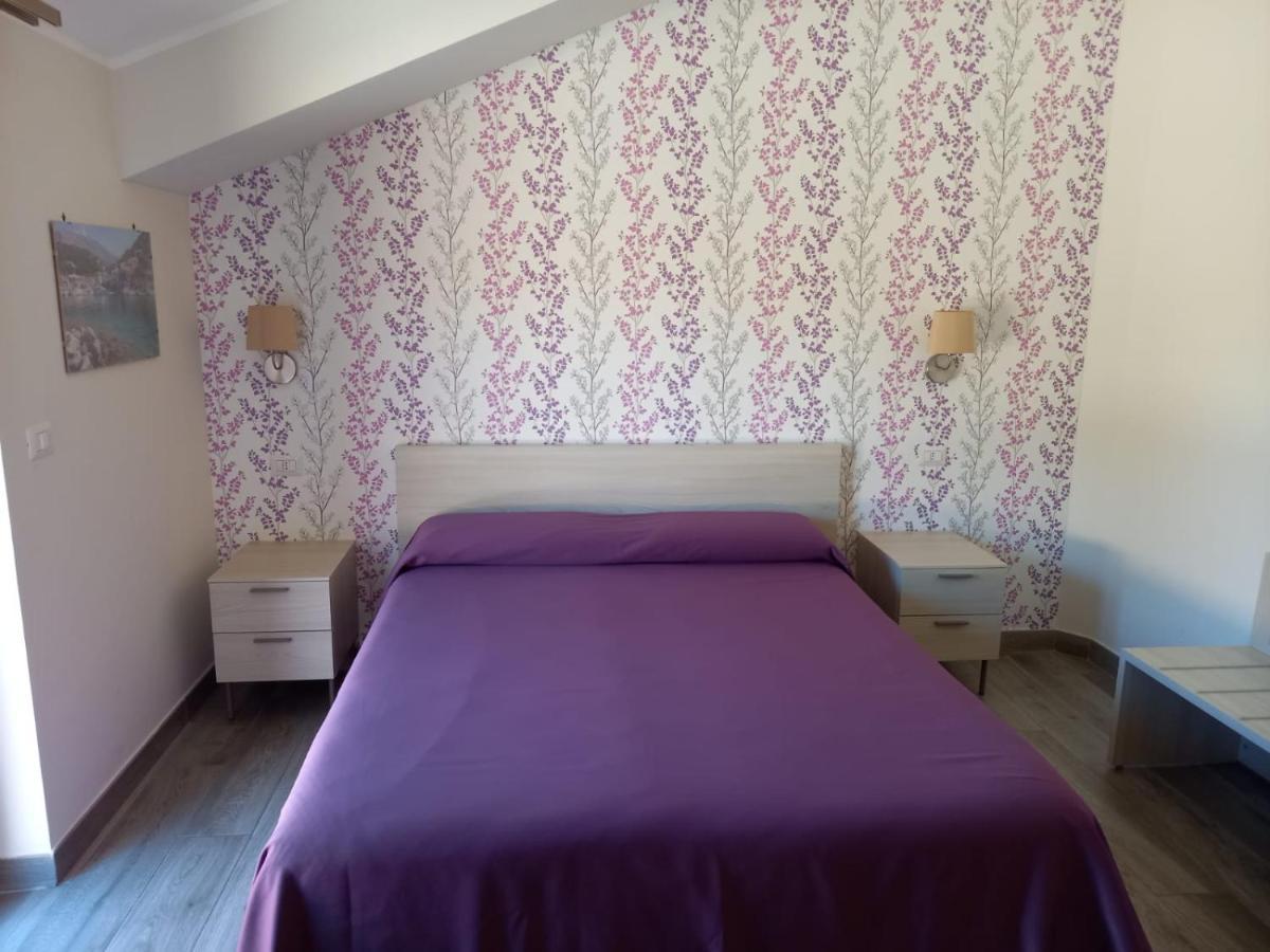 Hotel Ristorante Villa Terry 라우리아 인페리오레 외부 사진