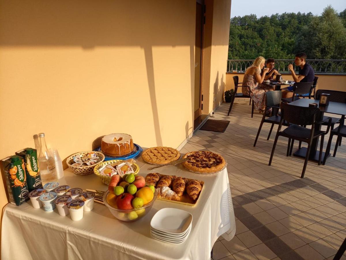 Hotel Ristorante Villa Terry 라우리아 인페리오레 외부 사진